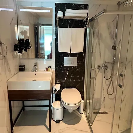 Roomy Nişantaşı 3*