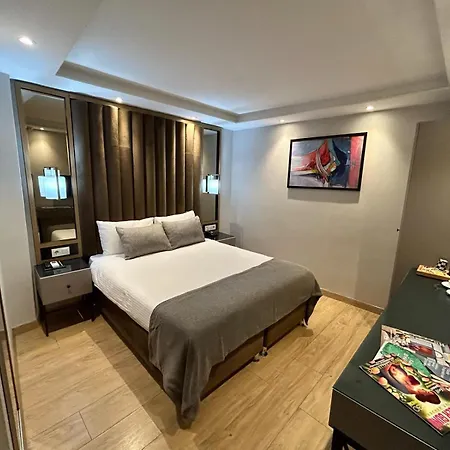 Roomy Nisantasi Hotel 3*